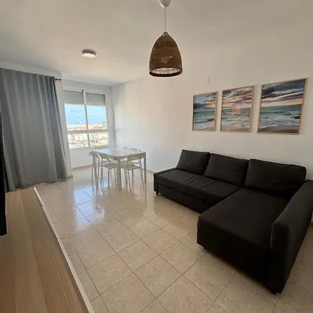 En El Grao De Apartment Gandia